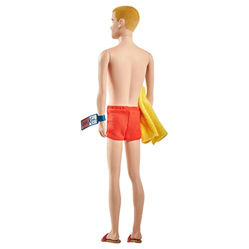 Barbie GTJ89 - Barbie Signature Ken 60th Anniversary, Neuauflage der Originalpuppe (ca. 30 cm groß) mit Silkstone-Körper und Armband, für erwachsene Sammler – Bild 7