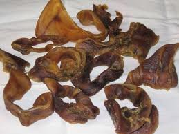 PIGS EAR 7 KG STRIPS FRO SMALL/MED DOGS "A SPANIEL SIZE FEAST)