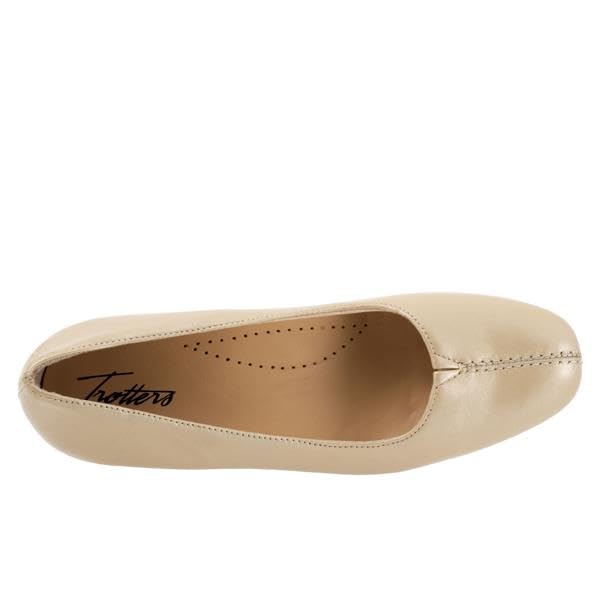 Trotters Women's Doris Dress Pump3