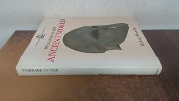 Hardcover Warfare in the ancient world Book