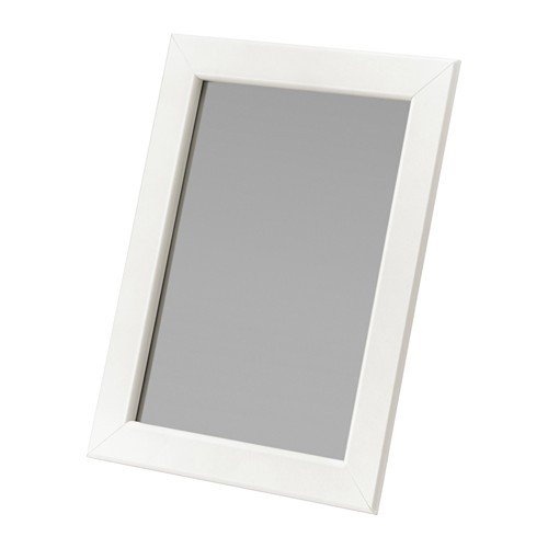 IkeaFiskbo frame in white; (13 x 18 cm)