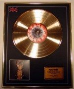Image of SYSTEM OF A DOWN/LIMITED EDITION/CD GOLD DISC/ALBUM 'MEZMERIZE'