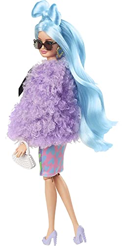 Barbie GYJ69 - Extra Deluxe Puppe mit blauem Haar, Moderad mit 30 Kombinationen, Spielzeug ab 3 Jahren – Bild 7