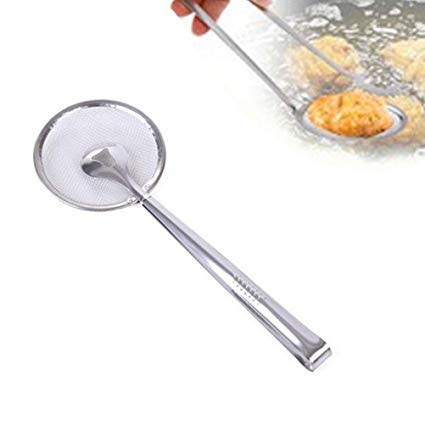 XOLOR 1 Pcs Multi-Functional 2 in 1 Fry Tool Filter Spoon Strainer with Clip,Oil Frying BBQ Filter Stainless Steel Mesh Strainer Kitchen Tool