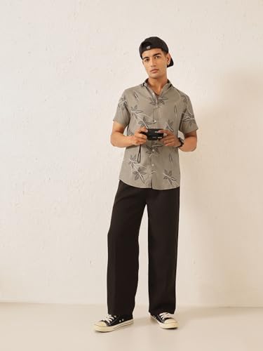 Image of Majestic Man Men's Slim Fit Pure Cotton Printed Casual Shirt - Short Sleeve | Premium Breathable Fabric | Modern Geometric Design