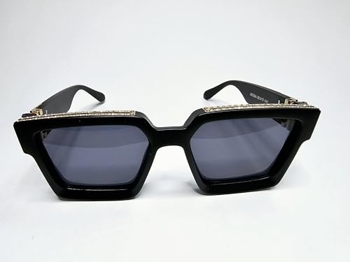 Luxury Eyewear, Designer Square Sunglasses, UV 400 protection, Thick and strong Frame, for Men and Women2