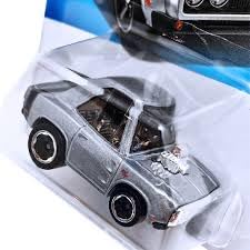 Image of hw Die-Cast 1:64 for Ages 3 and up ('70 Dodge Charger | Tooned | Silver)