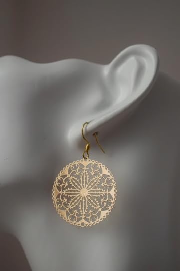 Ornament Ohrringe, Mandala Ohrringe, Boho hängende Ohrringe, 18k vergoldete Ohrhaken, filigrane Ohrhänger, rund, leichte, Edelstahl, Mandala Schmuck
