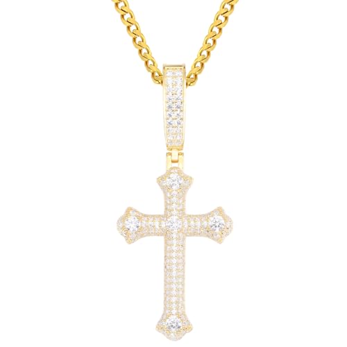 Pendentif croix moissanite homme pour tenue de soirée hip hop chic et décontractée