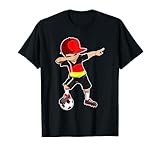 dfb trikot kinder mit namen Du liebst Fußball? Dann brauchst du dieses Dabbing Jungen Fussball Outfit in den Deutschlandfarben. Schwarz-rot-gold ist das Trikot des Dabbenden Jungen mit cooler Mütze. Mach den Dab dance zu deinem Torjubel und trage dabei das Tanz Pose Team Trikot.