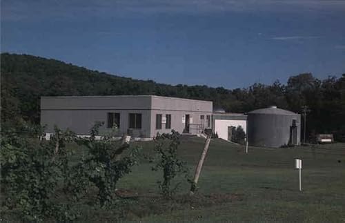 Hamlet Hill Winery Pomfret, Connecticut CT Original Vintage Postcard