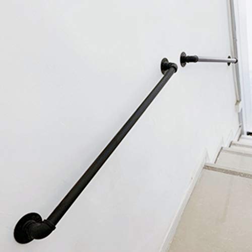 Rampe d'escalier en fer forgé noir de style rustique et artisanal - 5