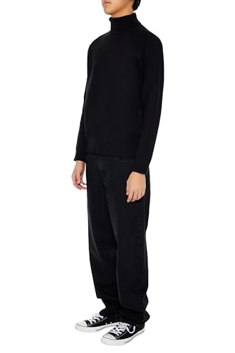 Forever 21 Men's Mid-Rise Straight-Leg Jeans3