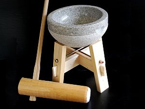 Amazon | 餅つき臼 御影石鉢型2升用 専用木台 杵Mサイズ セット