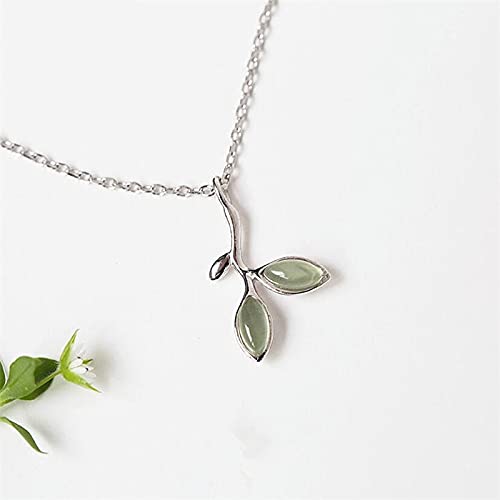 Collier feuille verte pour éviter la monotonie grâce à cent accessoires interchangeables - 4