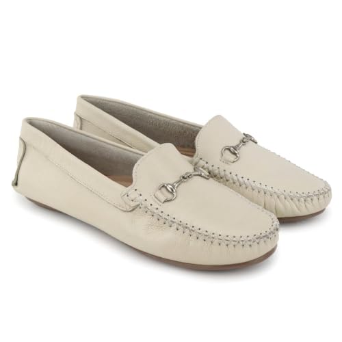 Mocassim Drive em Couro Detalhe Fivela Feminino (38, Off/White)