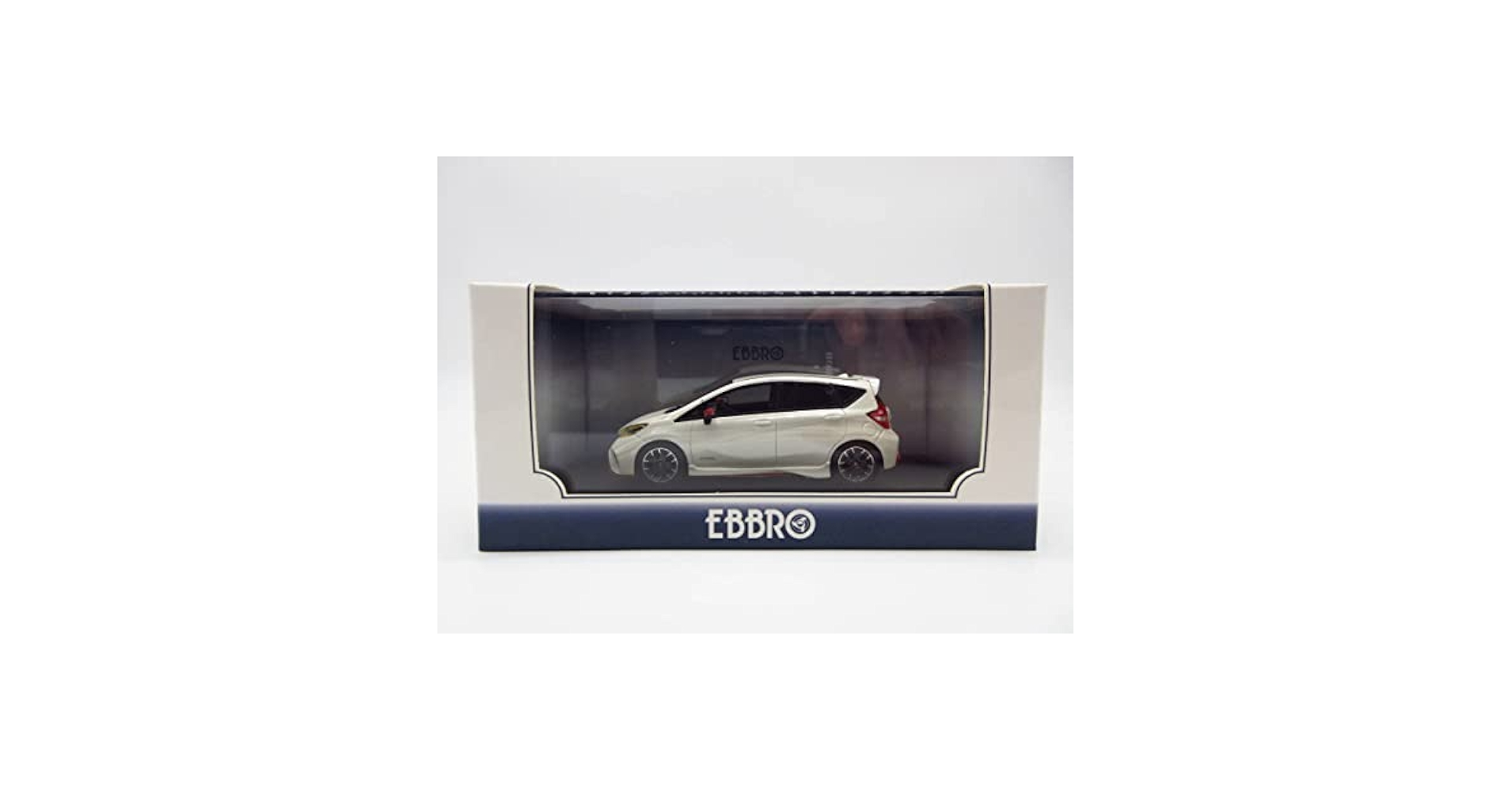 1/43 日産　ノートニスモ　e-POWERニスモ　e12 ホワイト　ミニカー 51ZSxIjHmHL._AC_SY200_QL15_.jpg