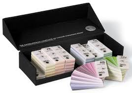 NCS Bloc | 9 Bloques de muestras de color, organizadas por Tono y Matiz