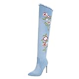 Trendiger Overknee-Stiefel aus Textil mit edler Blütenstickerei. Dieser Stiefel vereint modisches Design mit angenehmen Tragekomfort. Die leicht abgerundete Kappe sowie der hohe Stilettoabsatz runden den Look vollends ab.