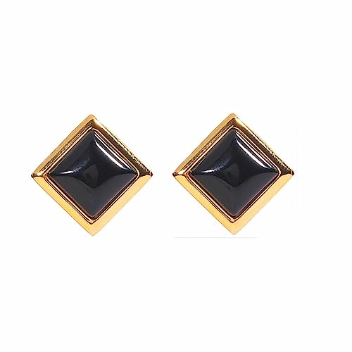 Boucles d'oreilles carrées pour sublimer vos tenues de bureau