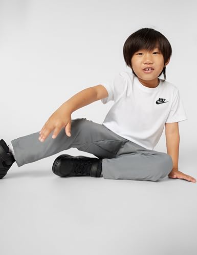 Nike Kids' Sportswear Club Woven Joggers2