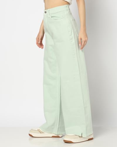 Image of Gap Women Relaxed Fit High Rise Clean Washed Jeans