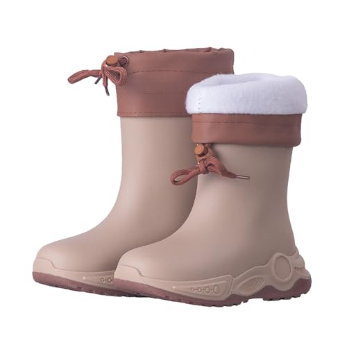 Bottes en caoutchouc garçon anti-glisse : finis les pieds mouillés pendant la récréation
