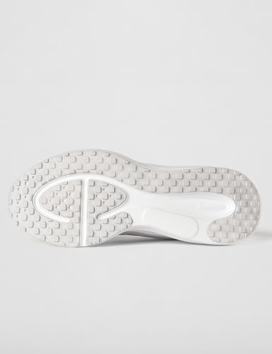 Nike Women's Revolution 8 Sneaker3