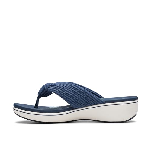 Image of Clarks Women's BreezeRae Erin Cloudsteppers Flat Sandal