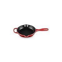 調理器具 LE CREUSET : SKILLET 16cm CHERRY RED Le Creuset Skillet, 6 Inches, from the Signature Series of