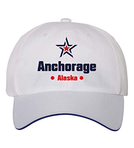 Cappellino in poliestere con becca motivo sportivo
