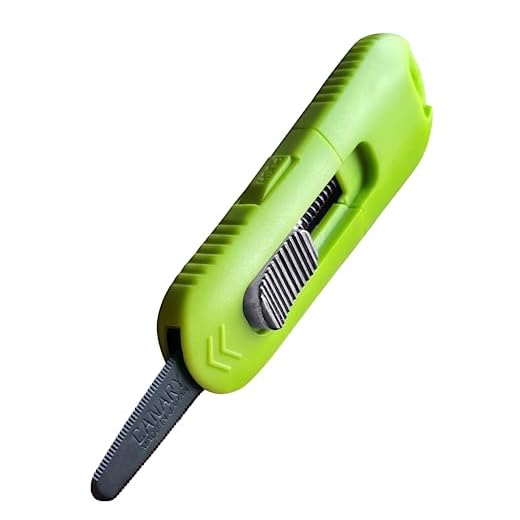 CANARY Box Cutter Auto Retractable Blade, Safety Box Opener Tool [Non-Stick Fluorine Coating Blade], Made in Japan, Green (DC-20F-1)