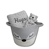 Tartas de pañales y más Pack Cesta Mapache con Manta Bebé + Doudou con Nombre Bordado - Regalo Recién Nacido, Regalos Bautizo o Baby Shower, Pack Nacimiento - Regalos TPMAS