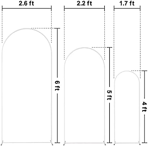 Arche de mariage dorée pour une décoration de fête réussie