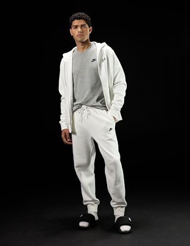Image of Nike Men's Sportswear Club T-Shirt