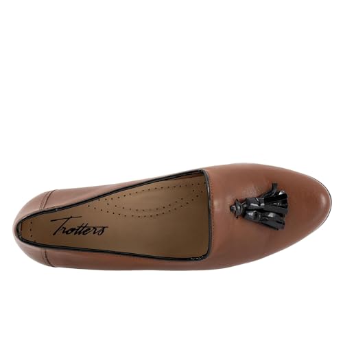 Image of Trotters Women's Liz Tassel Loafer Flat