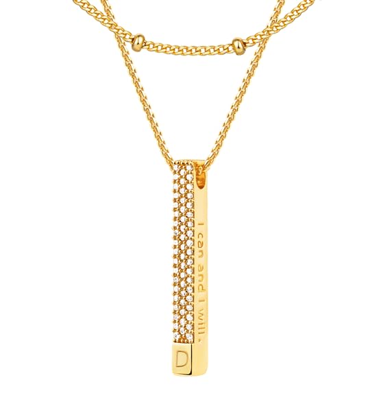 Jenosy Layering Kette Damen Kette mit Buchstaben Gold Personalisierte Kette mit Namen Zarte Halskette mit Stabanhänger für Damen 18K Vergoldete Namenskette Modeschmuck für Frauen und Mädchen