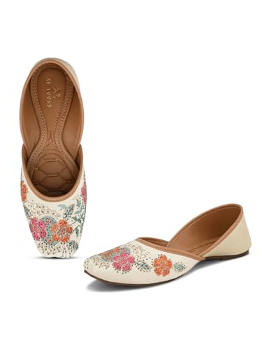XE Looks Beautiful & Comfortable Ethnic Sandal & Occational Jutti...