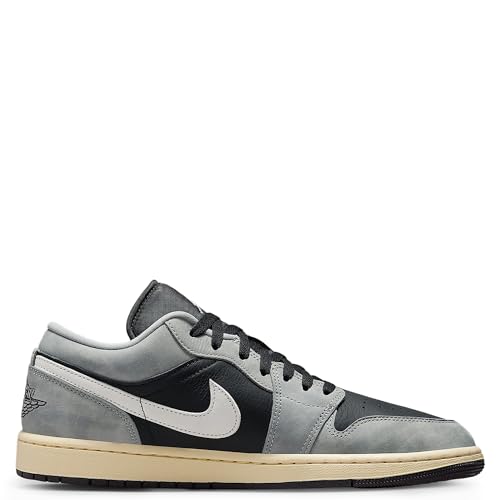 Men's Jordan 1 Low SE in Light Smoke Grey/Black2