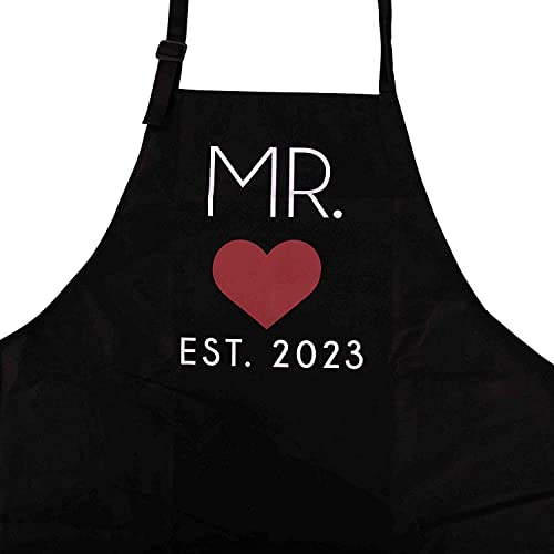 Gsm Brands Mr. And Mrs. 2023 Couples Kitchen Aprons (2-Piece Set) Cute, Funny Cooking Bibs For Wedding Marriage Newlyweds #TOP3