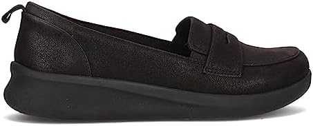Clarks Women's, Sillian 2.0 Hope Loafer Black | Image 1