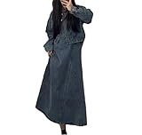 Le costume deux pièces peut être assorti à d'autres articles séparément. La jupe courte peut être assortie à une chemise ou un pull pour créer un style de trajet, ou avec un pull ample pour présenter un style urbain décontracté. Le haut court peut être assorti à un pantalon taille haute, un short de sport, etc. pour montrer différents styles.