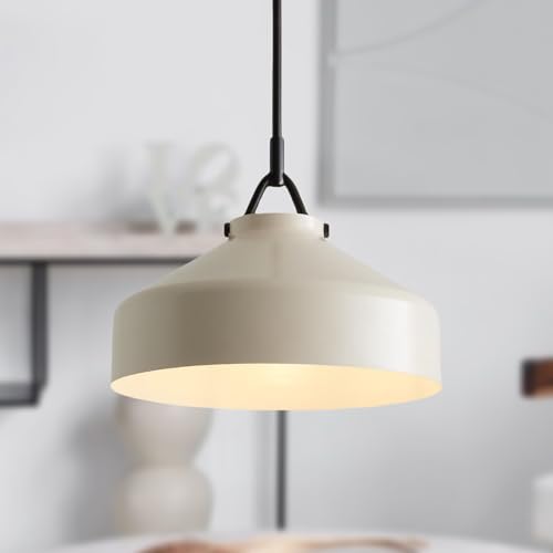 Lampe industrielle en métal pour une salle à manger chaleureuse