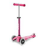 Le guidon est réglable en hauteur de 44 à 64 cm et s’adapte au centimètre près à la taille de l'enfant. La trottinette pourra Évoluer avec lui jusqu'à ces 5 ans!