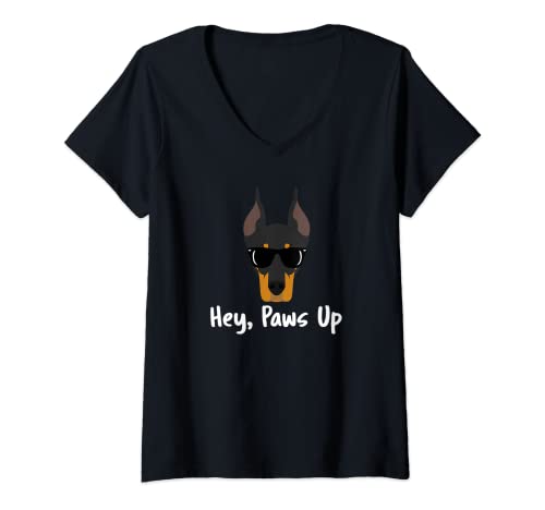 Mujer Paws Up Dobberman Dog Mom Dad in Sunglasses Camiseta Cuello V
