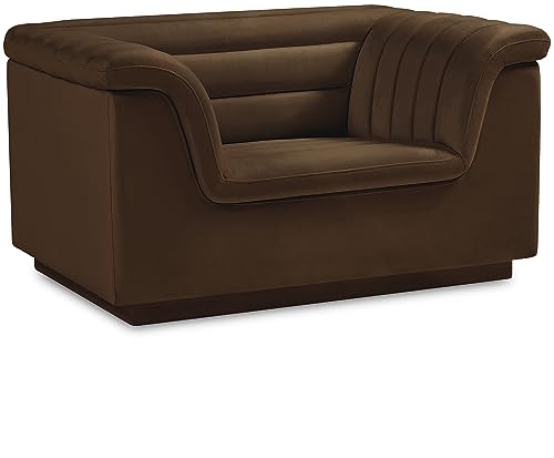 Sillón Velvet Marrón con diseño contemporáneo