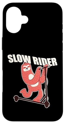 SLOW RIDER 面白い ナマケモノ スクーター ラブ ナマケモノ ミーム スマホケース iPhone 16 Plus 用