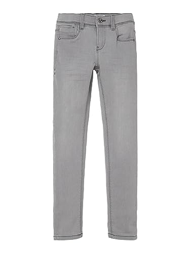 Jeans short fille NAME IT idéal pour les journées d'été au parc