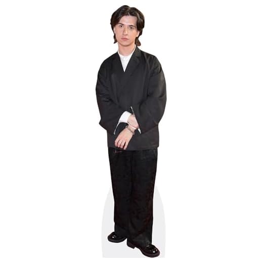 Marcin Patrzalek (Black Outfit) tamano reducido