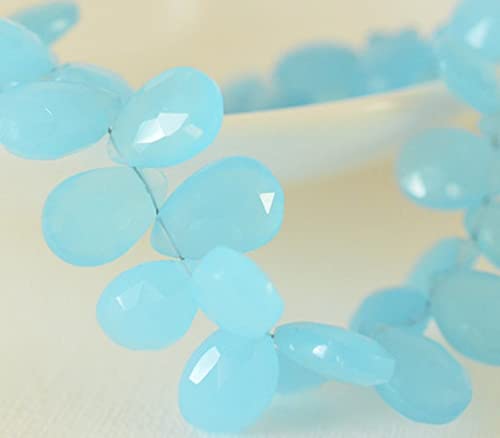 Briolettes calcédoine turquoise de qualité gemme en rang de 21 pierres